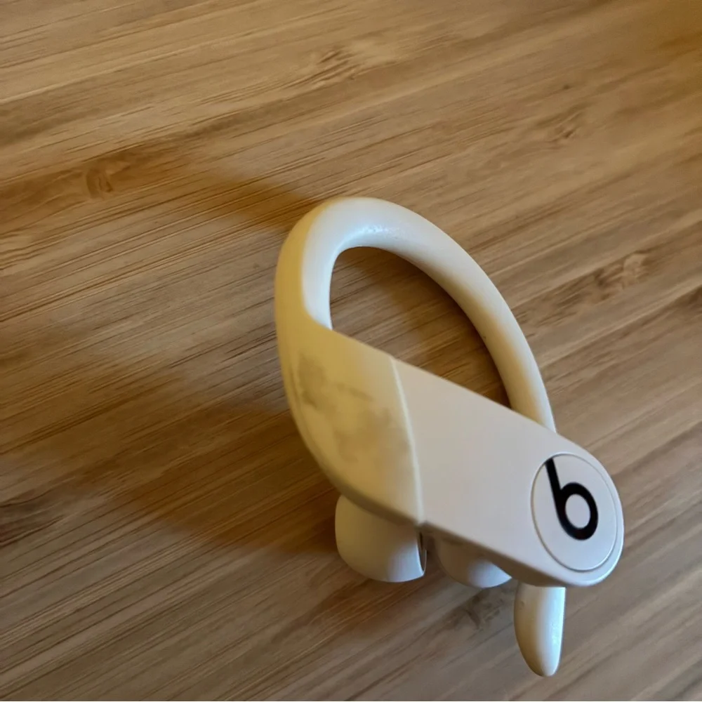 Beats by Dr. Dre Powerbeats Pro Wireless Earphones - Ivory/White - Picture 6 of 10